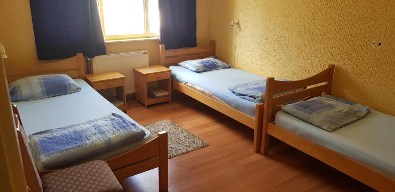 Hostel Av Palanka Exterior photo